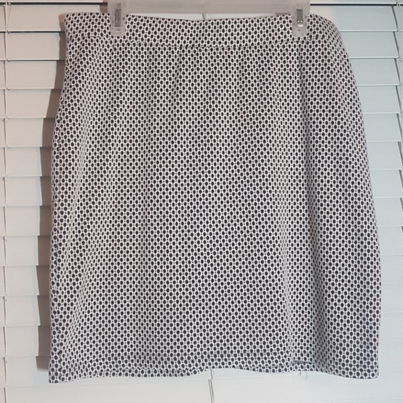 EUC Size L Junarose navy & white knit mini skirt - Picture 2 of 4